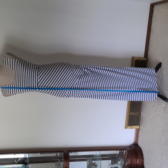 Dress - Picture 11 of 11